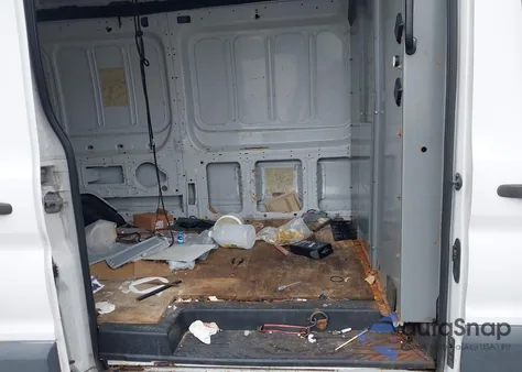 2015 Ford Transit-250 z USA, uszkodzony, nr VIN 1FTNR2CG2FKA38620